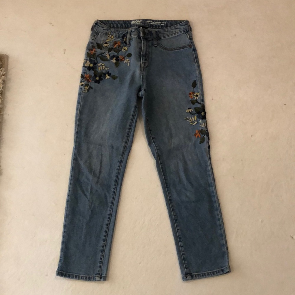Embroidered Mom Jeans